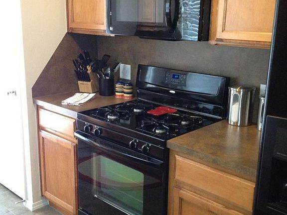 3rd image of 620 Leopard Lily Dr