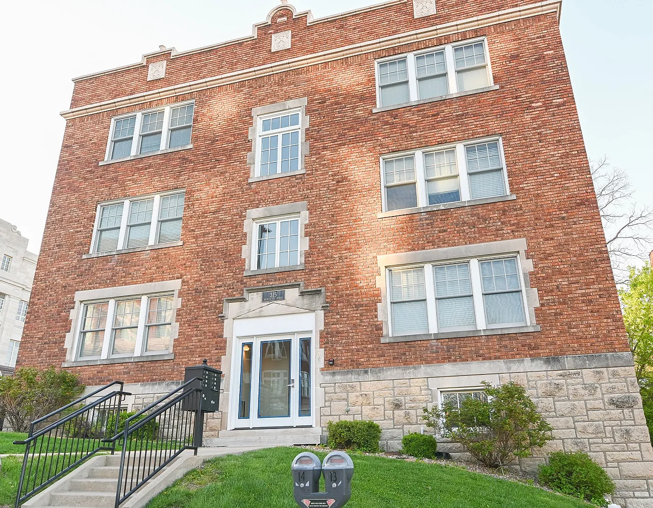 315 Washington Street - 302 — Photo 1