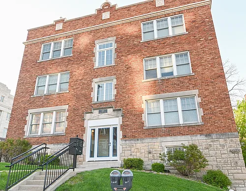 315 Washington St #201 Photo 1