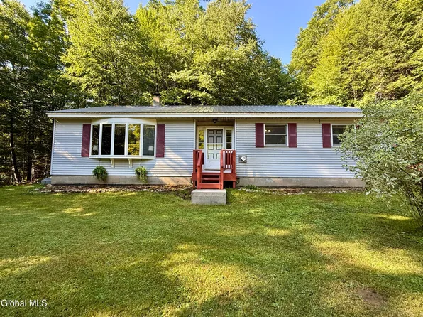 25 Folts Road, Corinth, NY 12822