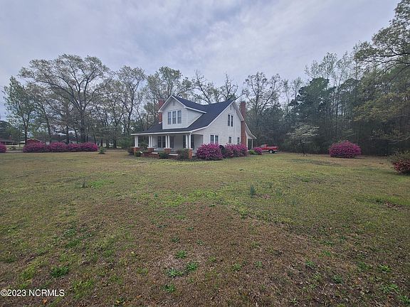 3rd image of 6685 Albert Street