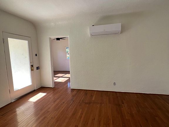 4th image of 11701 Hillview Ct