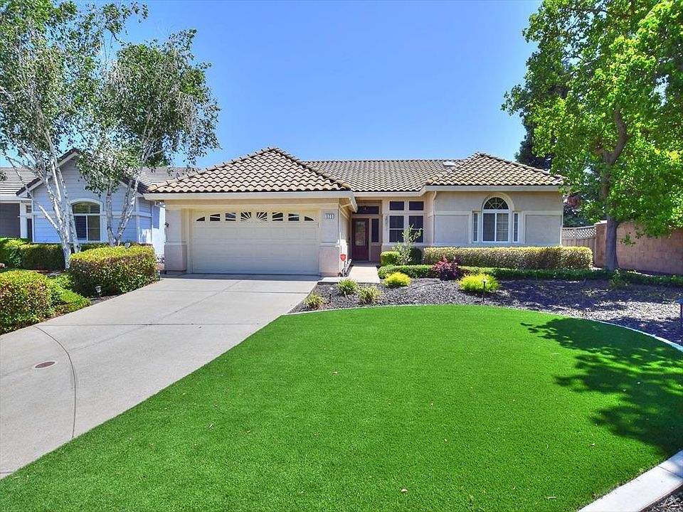 1st image of 525 Mount Tailac Ct