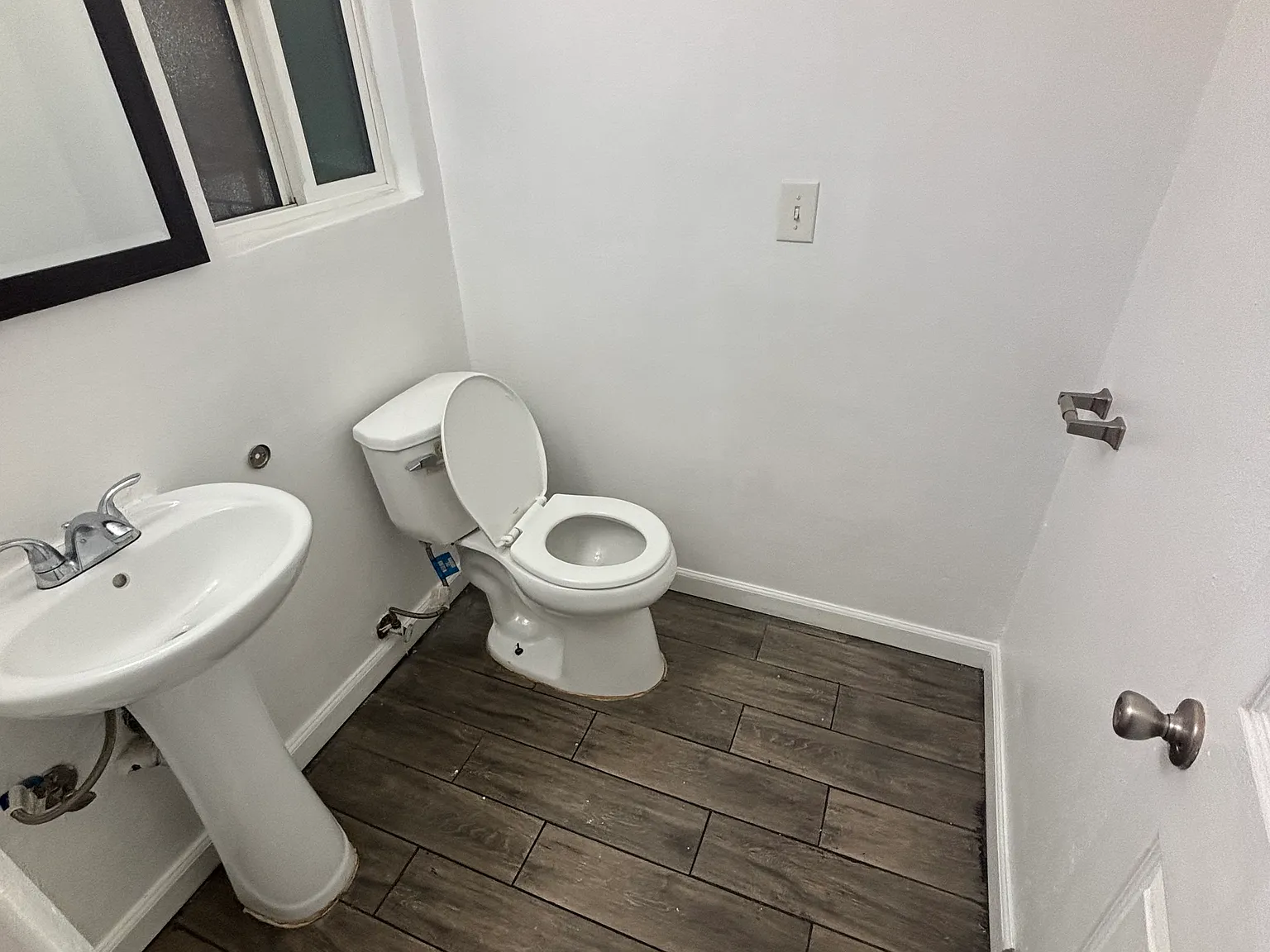 3 bed, 13000 sqft, $3,200 — Photo 3