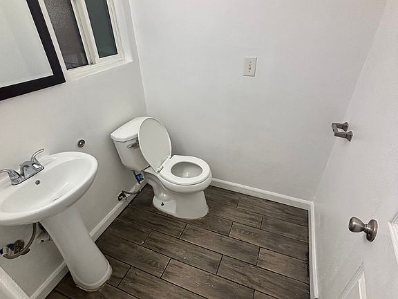 3rd image of 2921 W Rosecrans Ave #10