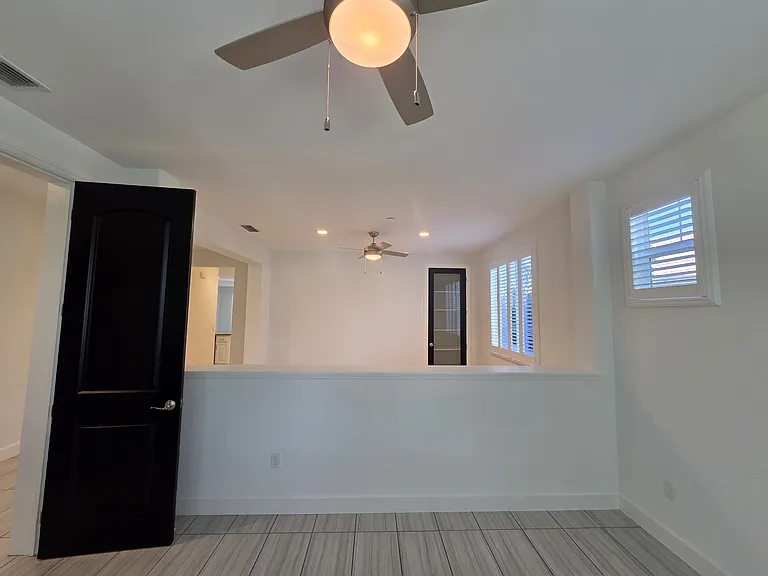 953 Kennedy Dr — Photo 7
