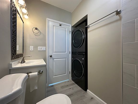 5th image of 7816 Shorewood Dr