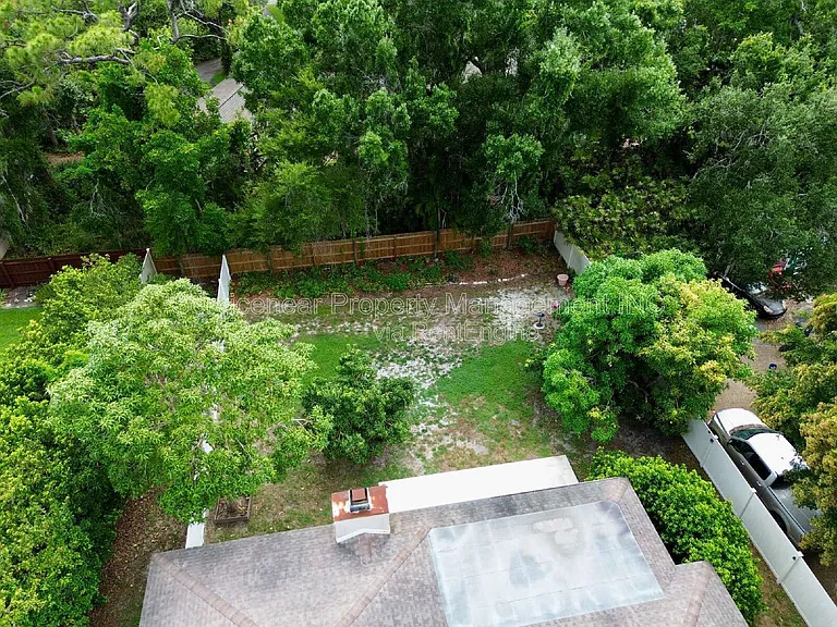 423 Whispering Oaks Ct — Photo 39