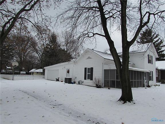 3rd image of 302 W 6th St
