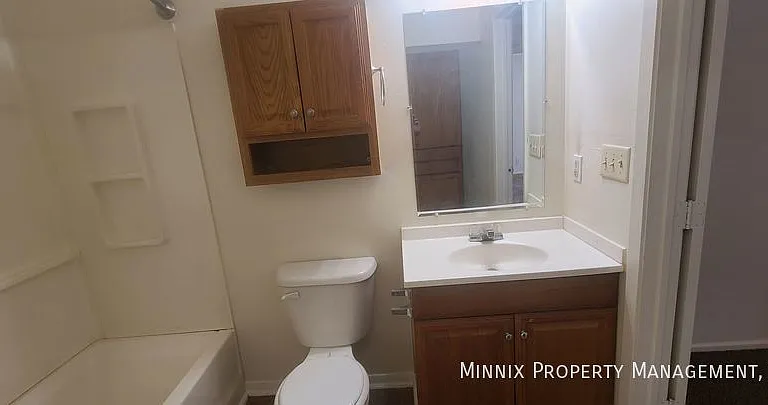 711 S Austin Ave #212 — Photo 5