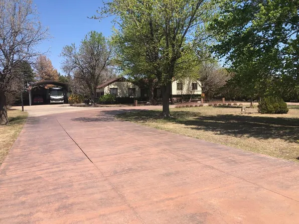 706 W Barton County Rd, Great Bend, KS 67530