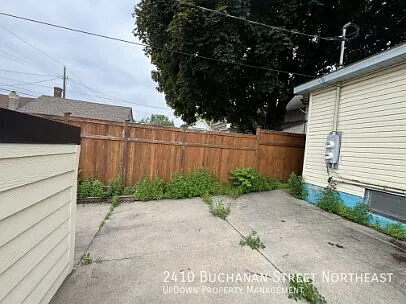 2410 Buchanan St NE — Photo 5