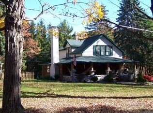 546 Henrys Crossing Rd, Cresco, PA 18326