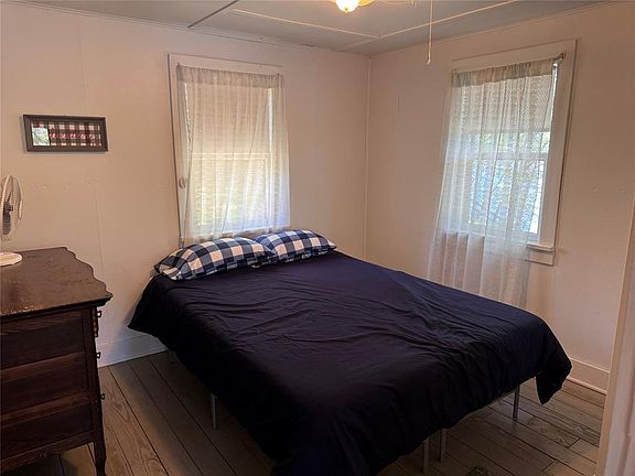 5th image of 985 25 1/16 Street #1