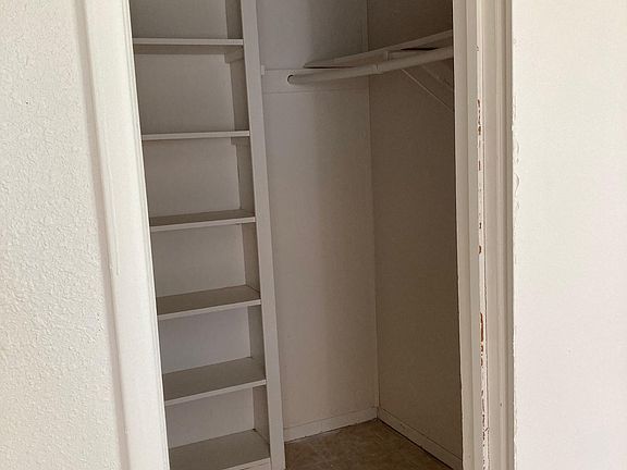 4th image of 5714 Kenilwood Dr