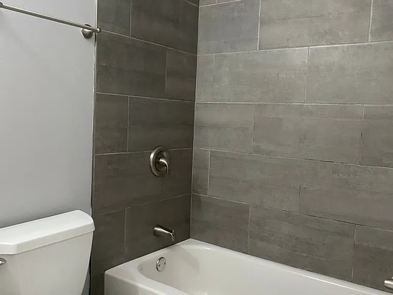10425-37 S Longwood Ln — Photo 14