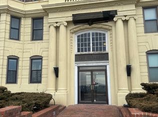 285 Lynn Shore Dr APT 108, Lynn, MA 01902