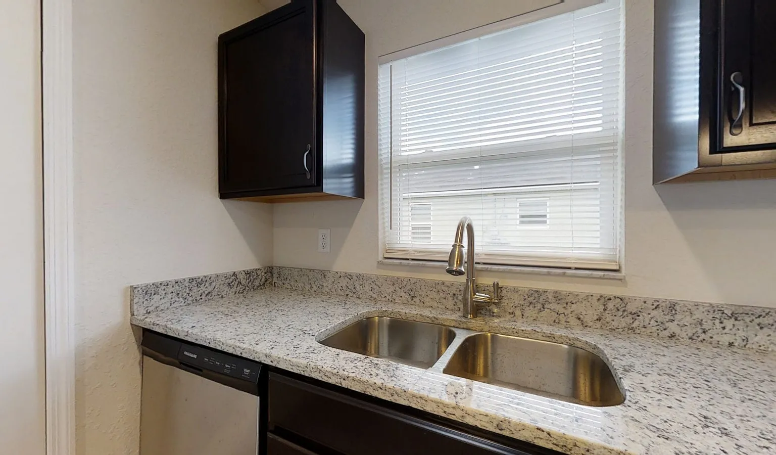 125 Bahia Terrace Drive, Unit 4 — Photo 2