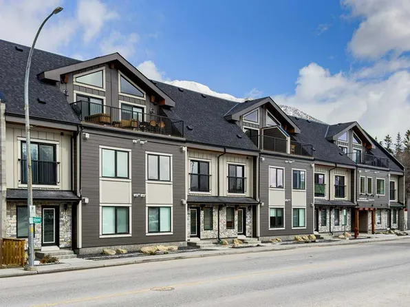 810 S 10th St #105, Canmore, AB T1W 2A7