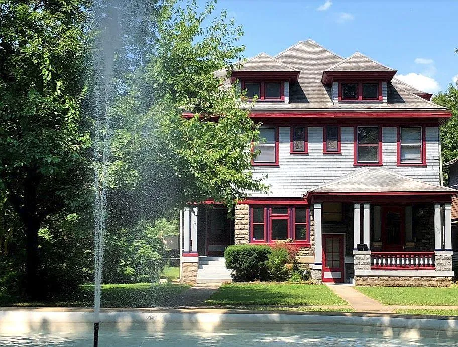 902 Woodruff Place East Drive — Photo 1