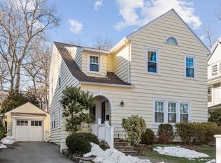 32 Forest Park Ave, Larchmont, NY 10538
