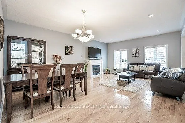 4 bed, $4,300 — Photo 3