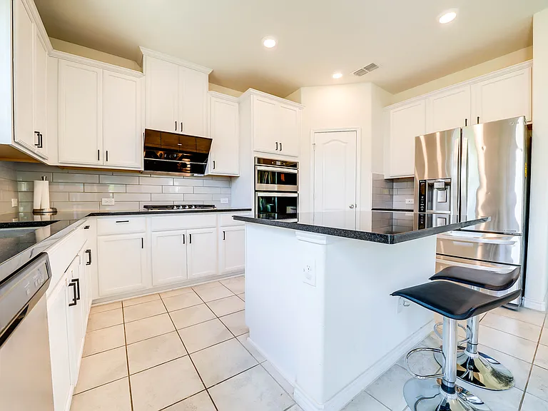 405 Club House Dr — Photo 10