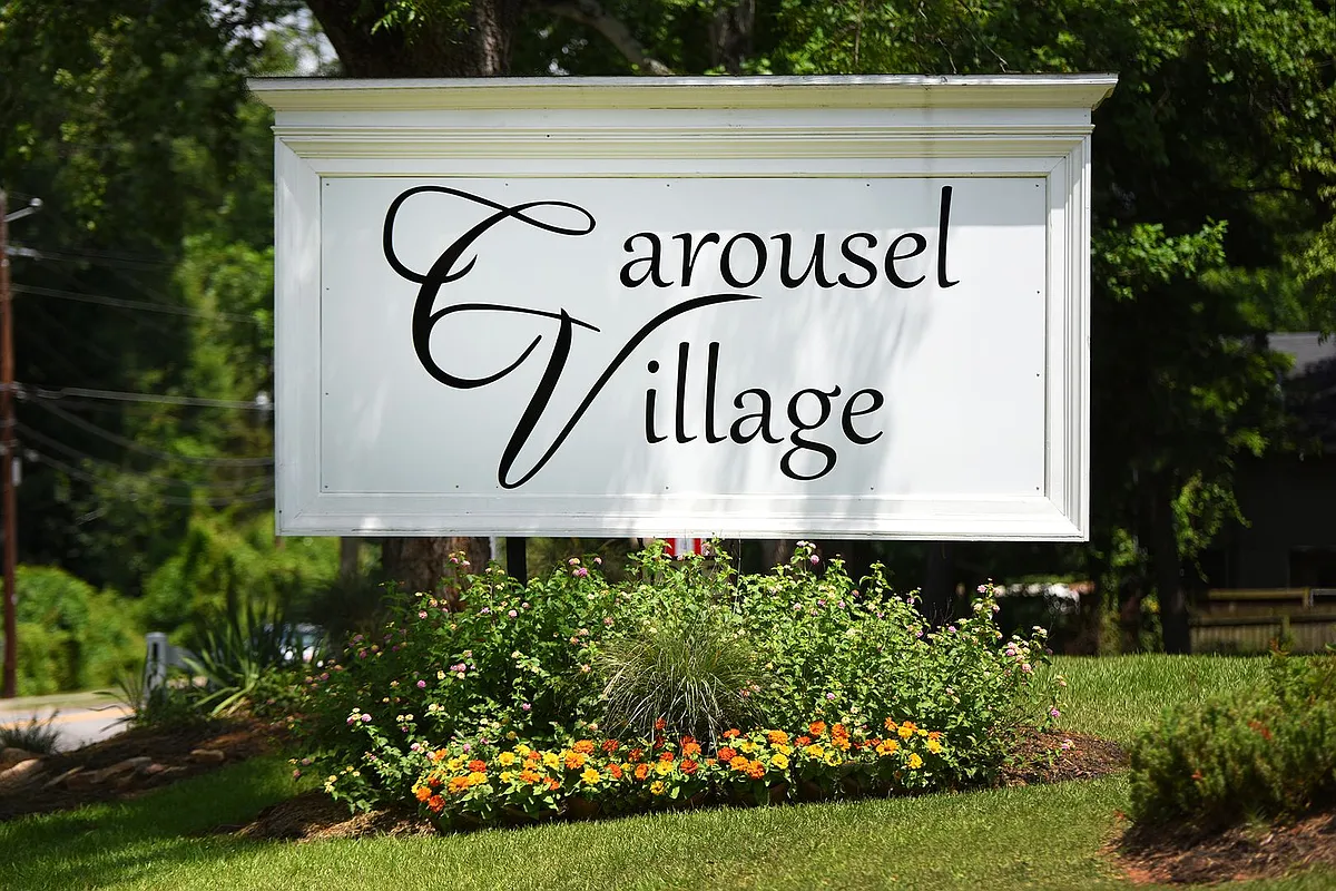 Building Photo - Carousel Village Apartments