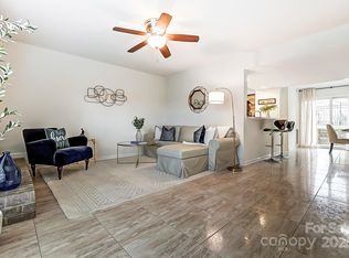 11001 Carmel Crossing Rd, Charlotte, NC