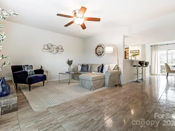 11001 Carmel Crossing Rd, Charlotte, NC 28226