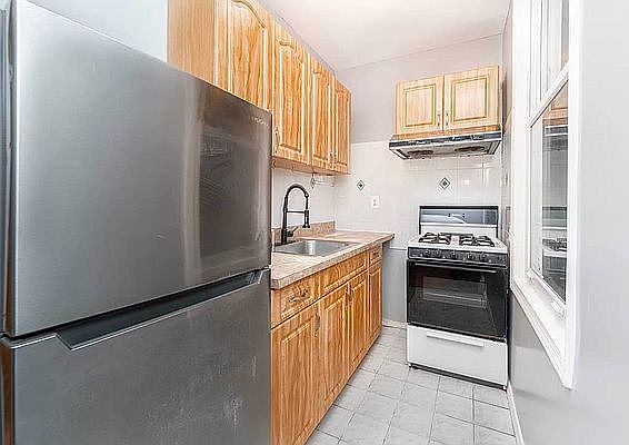 1st image of 2732 12th St APT 2F