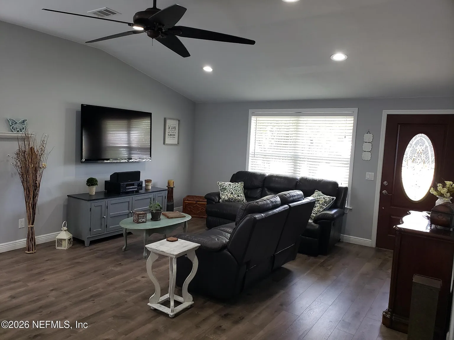 Studio, 2.0 bath, 1560 sqft, $2,700 — Photo 4