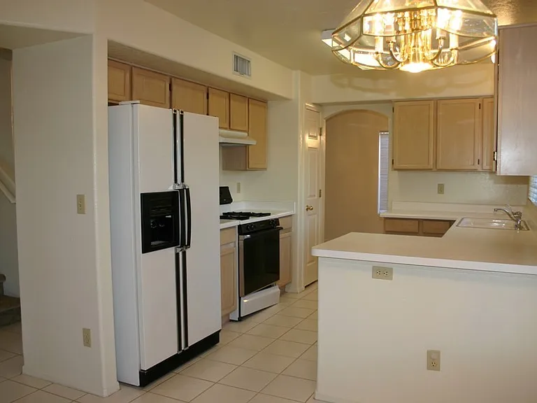 3673 W Pony Trl — Photo 6