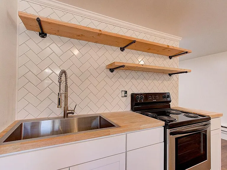 232 N 200 W #12 — Photo 11
