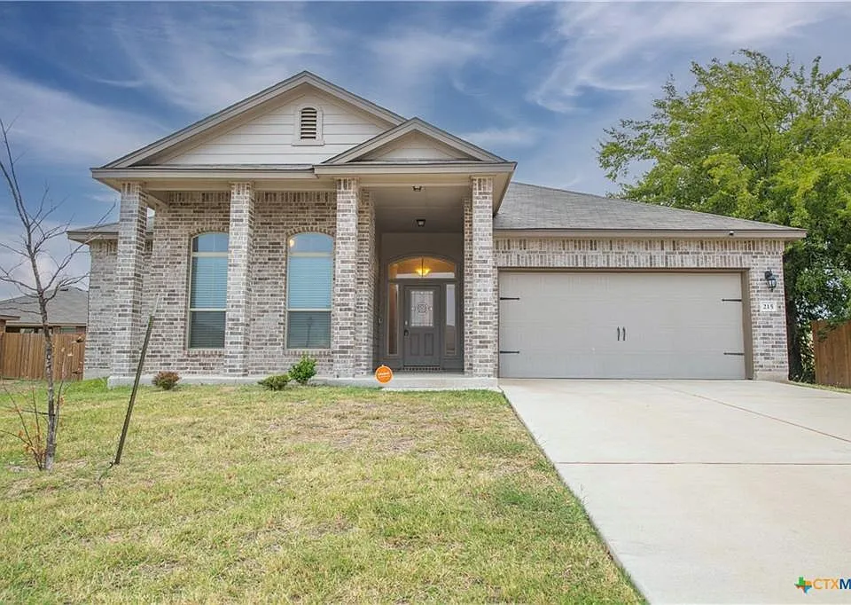 215 Danielle Dr