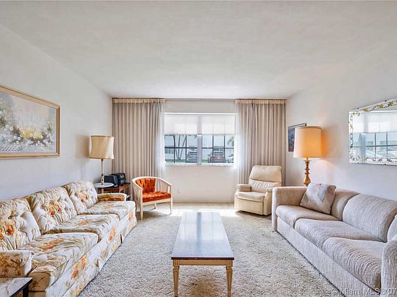 4th image of 1801 NE 62nd St APT 106