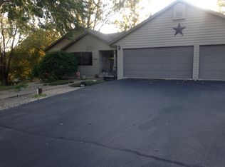 N4659 Timbercrest Dr W, Onalaska, WI 54650