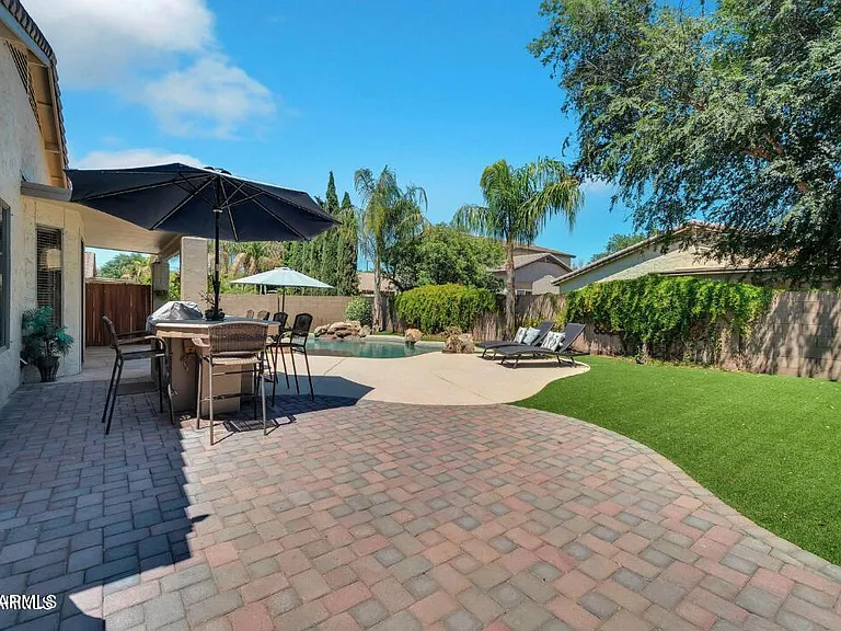 1710 E Tradewind Ct — Photo 34