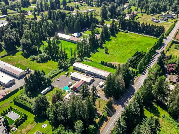 5950 Bradner Rd, Abbotsford, BC V4X 2C7
