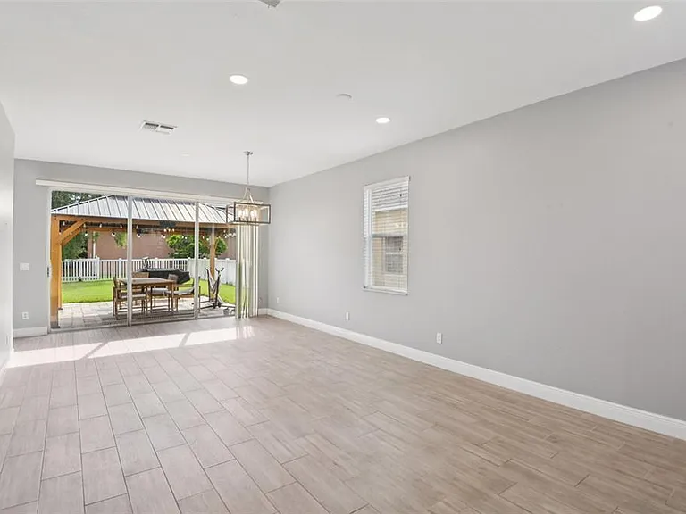 20721 Whitewood Way — Photo 11