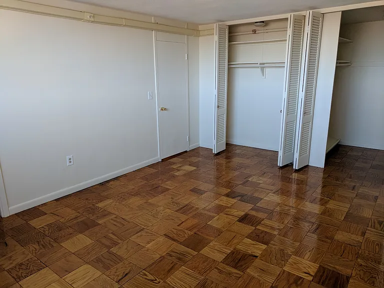 101 Monmouth St #902 — Photo 12