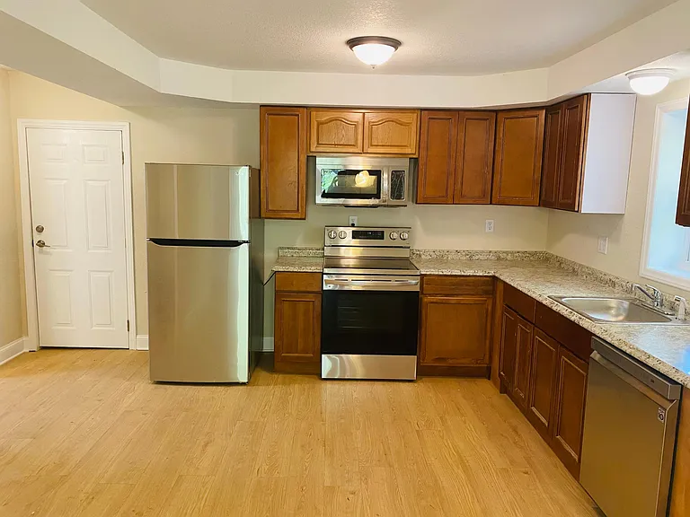 10 Unaka Ave #C — Photo 3