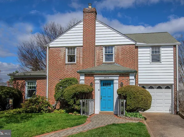 2413 N Greenhill Rd, Broomall, PA 19008