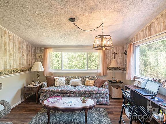 5th image of 500 Turner Rd