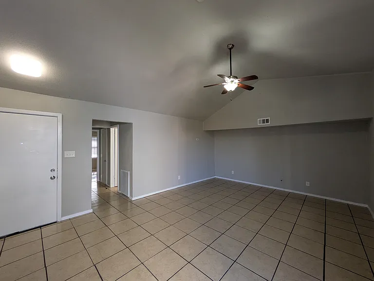 9575 Gonzales Dr — Photo 2