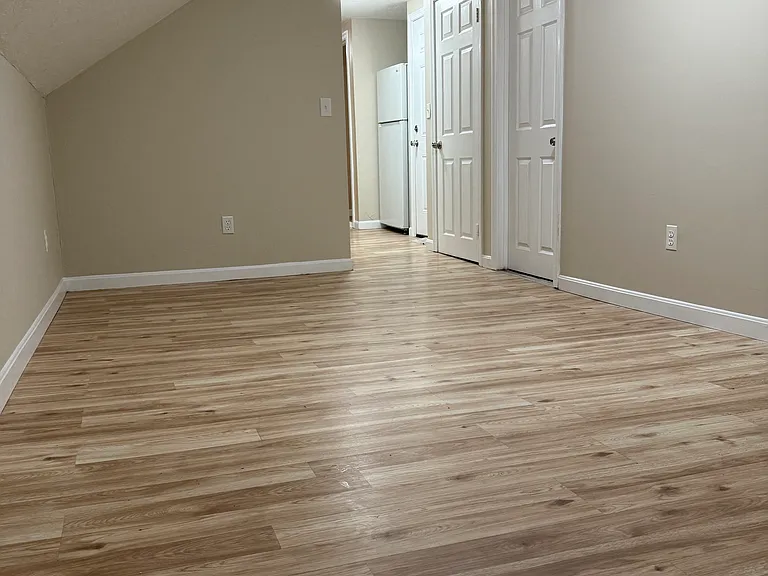 19 Myrtle Ave #3 — Photo 1