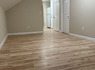 19 Myrtle Ave APT 3, Webster, MA 01570