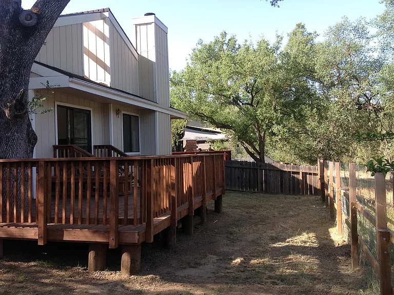 5033 Bluebird Ln — Photo 2