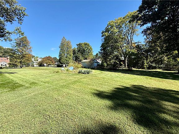 2nd image of 313 Crystal Springs Rd
