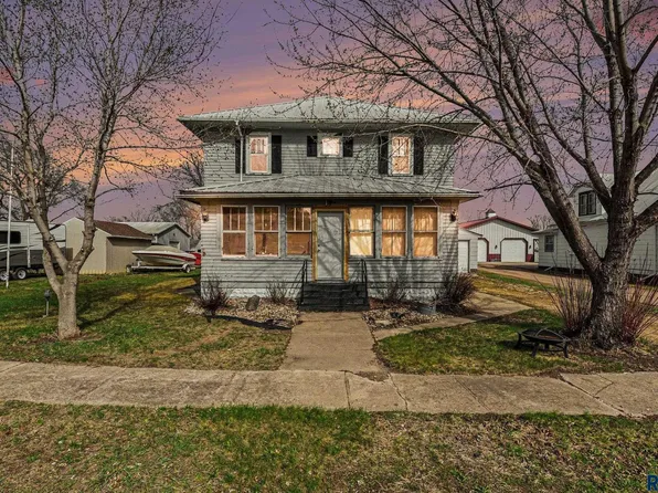 140 3rd St, Monroe, SD 57047